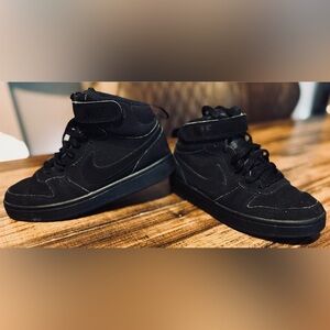 KIDS' NIKE BIG KID (Size:6Y) COURT BOROUGH MID 2 SNEAKERS